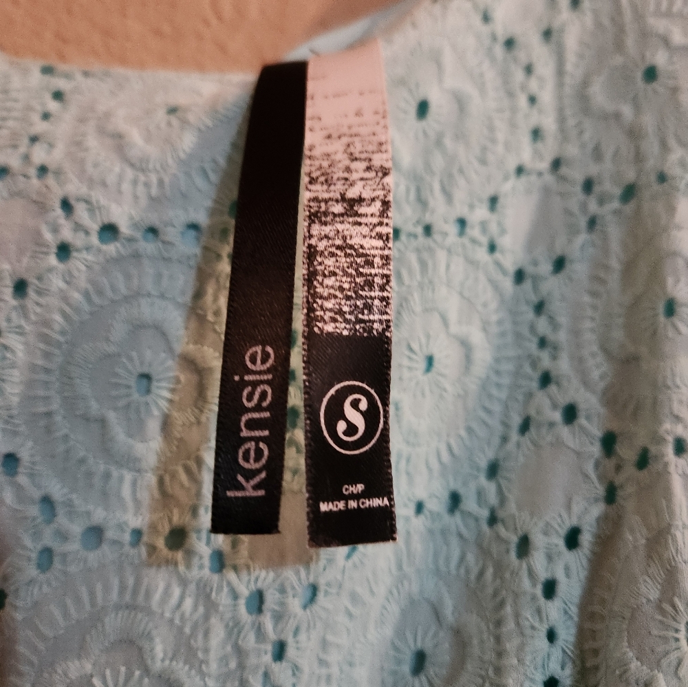 Dress - Picture 3 of 3